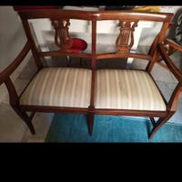 Divanetto in legno 