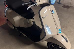 Vespa primavera 150