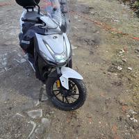 Scooter kymco