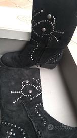 Stivali neri scamosciati