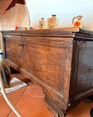 Cassapanca antica in legno