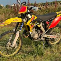 Suzuki Valenti 50 Racing