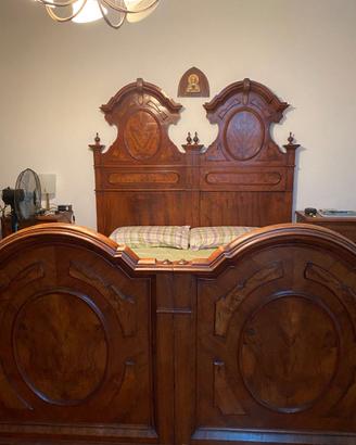 Set camera da letto stile Chippendale