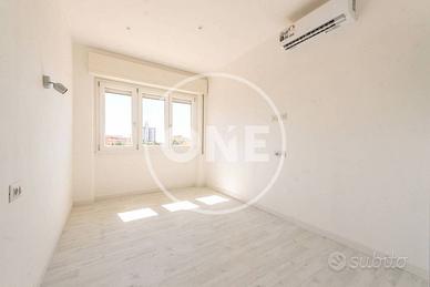 Appartamento di 153 m² con più di 5 locali a Latin