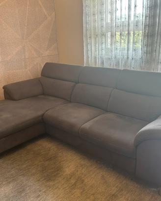 DIVANO ANGOLARE CON PENISOLA + LETTO + TAPETTO