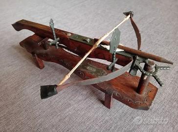 VECCHIA BALESTRA ORNAMENTALE RIPRODUZIONE 1832