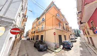 Comodo appartamento in stabile con ascensore