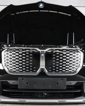 BMW X1 U11 MASKA Musata Proiettori Radiatori Parau