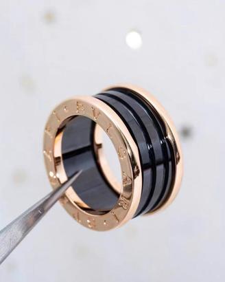 Anello Bvlgari B.ZERO1 in ceramica nera 18 carati