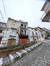 Casa indipendente di 195 m² con più di 5 locali e 