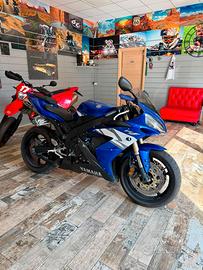 Yamaha R1 1.0 171cv