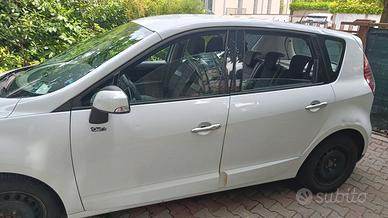 Renault Scenic xmod 2011 cc 1600 diesel