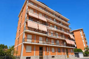 LUMINOSO TRILOCALE IN BUONE CONDIZIONI