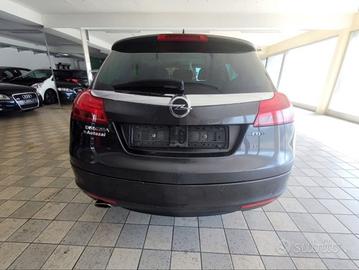 PARAURTI POSTERIORE PER OPEL INSIGNIA 2011