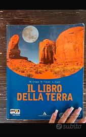 Libro di scienze “il libro della terra”
