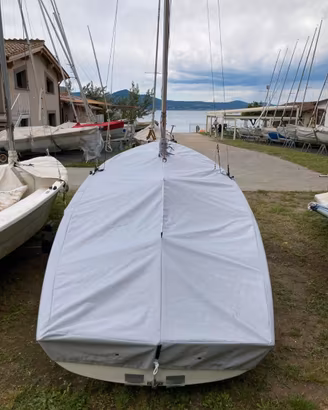 Teli di copertura per barche a vela