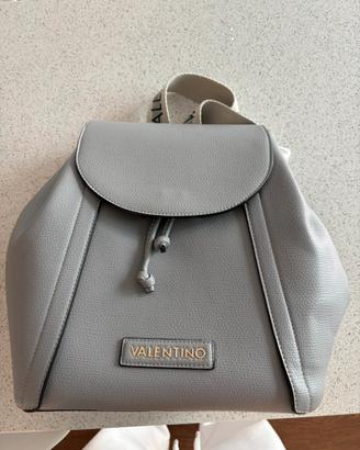 Zaino VALENTINO grigio – elegante e capiente