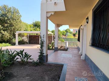 Porzione di Villa con Piscina McDonald's 