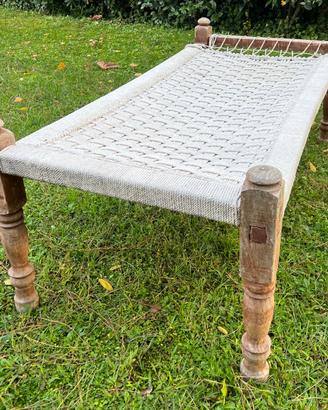 Letto indiano charpai