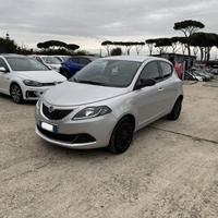 LANCIA Ypsilon HYBRID 1.0cc 70cv CERCHI IN LEGA