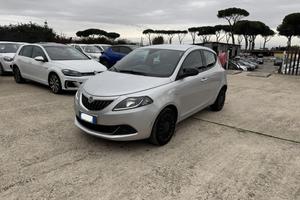 LANCIA Ypsilon HYBRID 1.0cc 70cv CERCHI IN LEGA