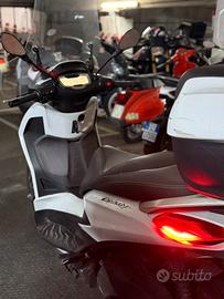 Scooter beverly 300 hpe