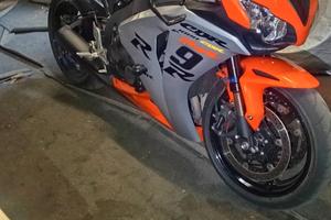 Honda cbr1000 RR 2010. Con 48000 km.