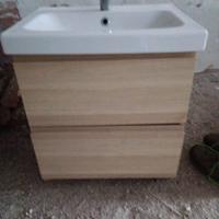 lavabo con cassetti e miscelatore e specchio 