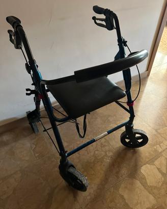 DEAMBULATORE ROLLATOR