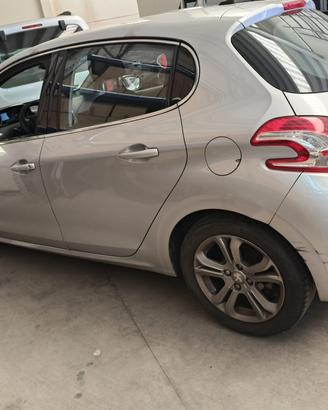 PEUGEOT 208 RICAMBI