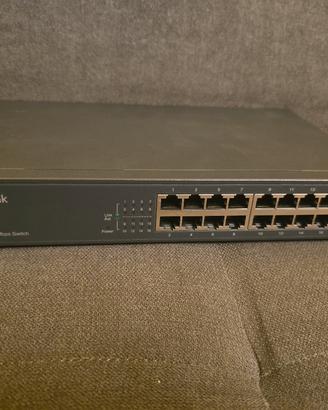Switch TP-Link 16 Porte TL-SF1016DS – 10/100 Mbps 