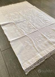 Asciugamani ricamati