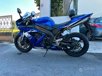 Yamaha R1