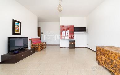 ULTIMO PIANO !!! TRE LOCALI DI 102 MQ CON BOX