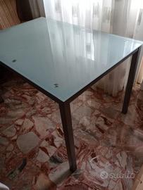 tavolo 120x80 con 4 sedie usato poco