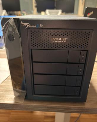 Apple Promise Pegasus2 R4 4bay thunderbolt