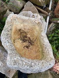 Vasi in pietra e tufo antiche