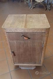 antico comodino 