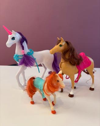 Cavalli Barbie + unicorno e carrozza Barbie