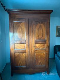 Armadio in legno massello