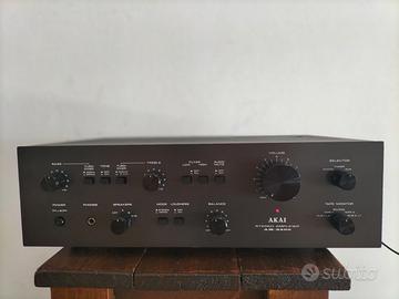 amplificatore stereo akai am 2400