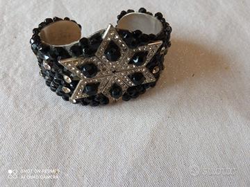 Bracciale da donna in pietra lavica e strass
