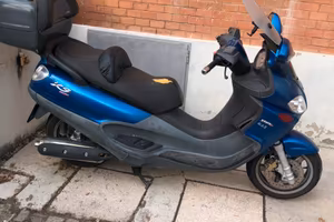Piaggio x 9  500