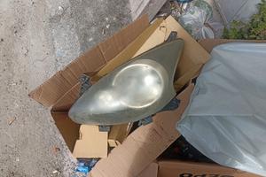 Fari anteriori originali Toyota Aygo 2005–2009 Val