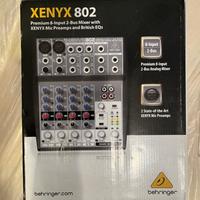 Mixer Behringer XENYX 802 e Amplificatore Cuffie