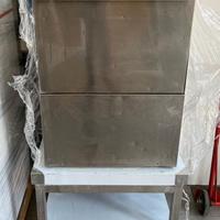 Lavastoviglie Industriale - carica frontale