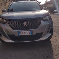 Peugeot 2008 diesel Allure navi pack