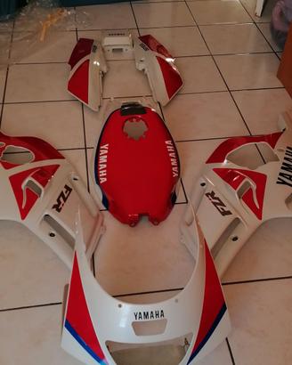 carenature Yamaha fzr 600