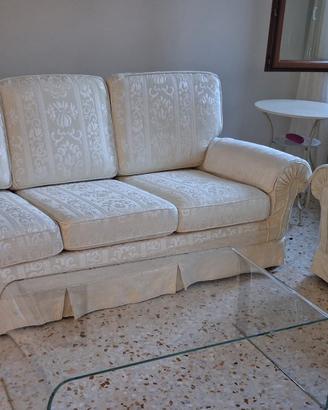SALOTTO COMPOSTO DA DUE DIVANI