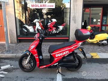 Kymco People 125i Ducati MotoGP Dovi04